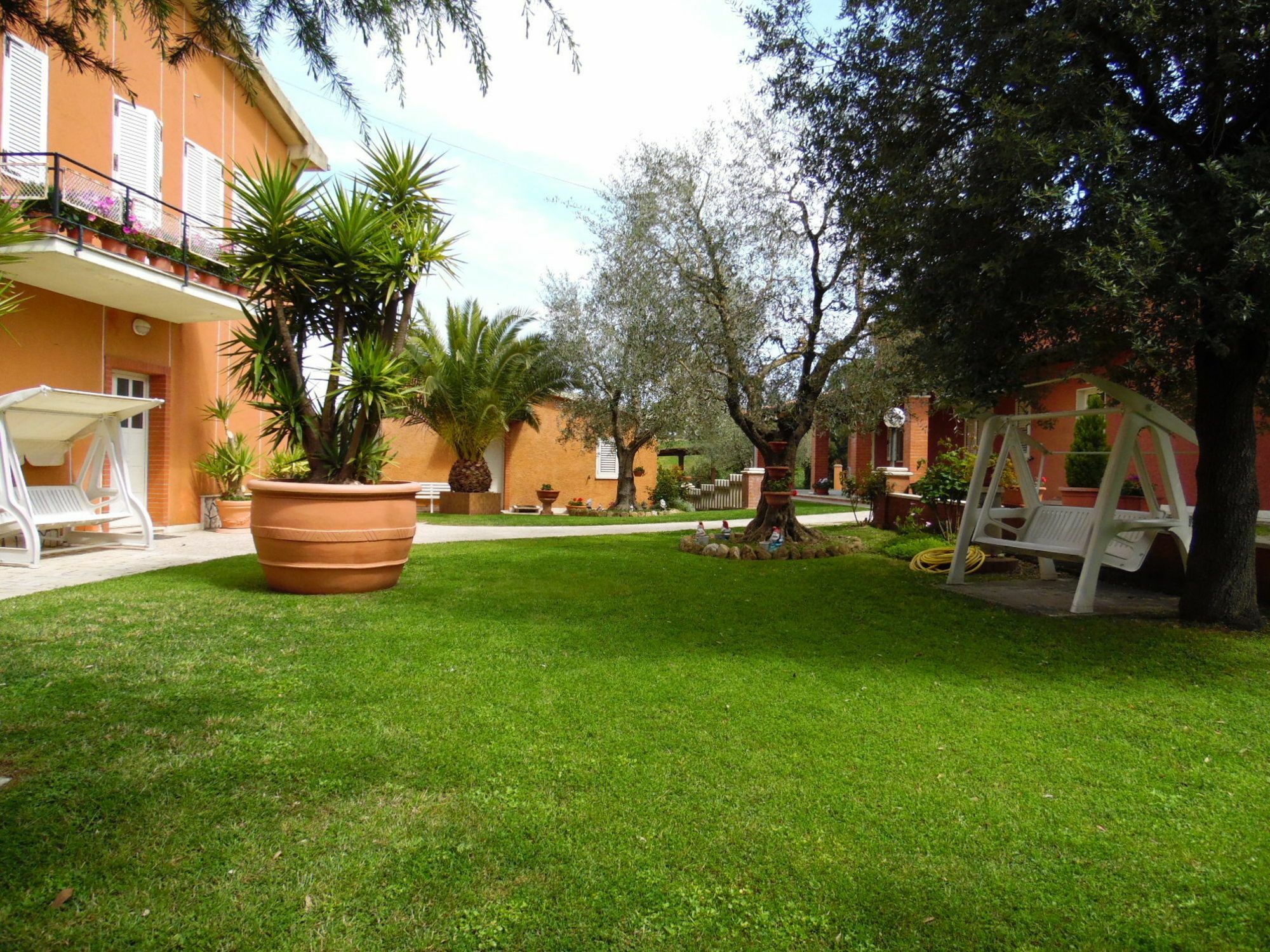 Agriturismo Galeazzi Манчано Екстериор снимка
